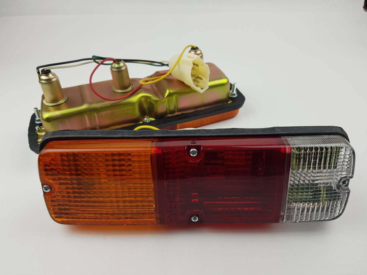 ランクルテール ランクル40 テールランプアッシー右 純正 新品 | クルーザーランド